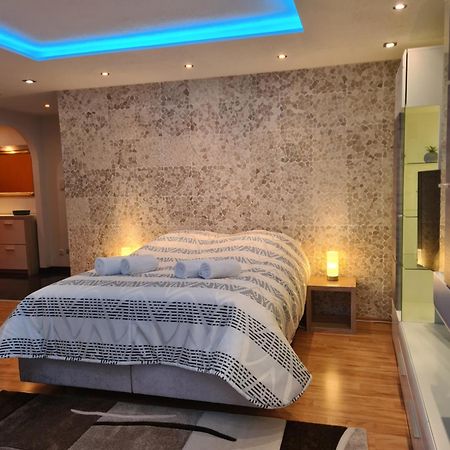 Exklusive Moderne 2 Zi. Wohnung In Ruhiger Lage Schechingen Exteriör bild