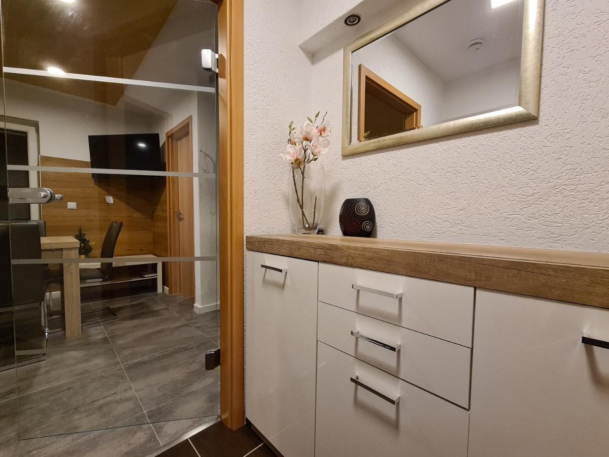 Exklusive Moderne 2 Zi. Wohnung In Ruhiger Lage Schechingen Exteriör bild