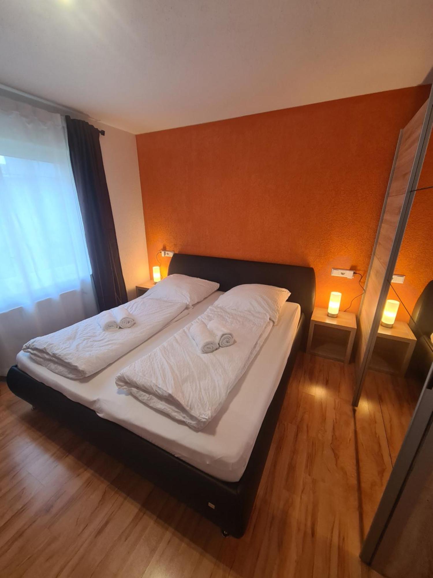 Exklusive Moderne 2 Zi. Wohnung In Ruhiger Lage Schechingen Exteriör bild